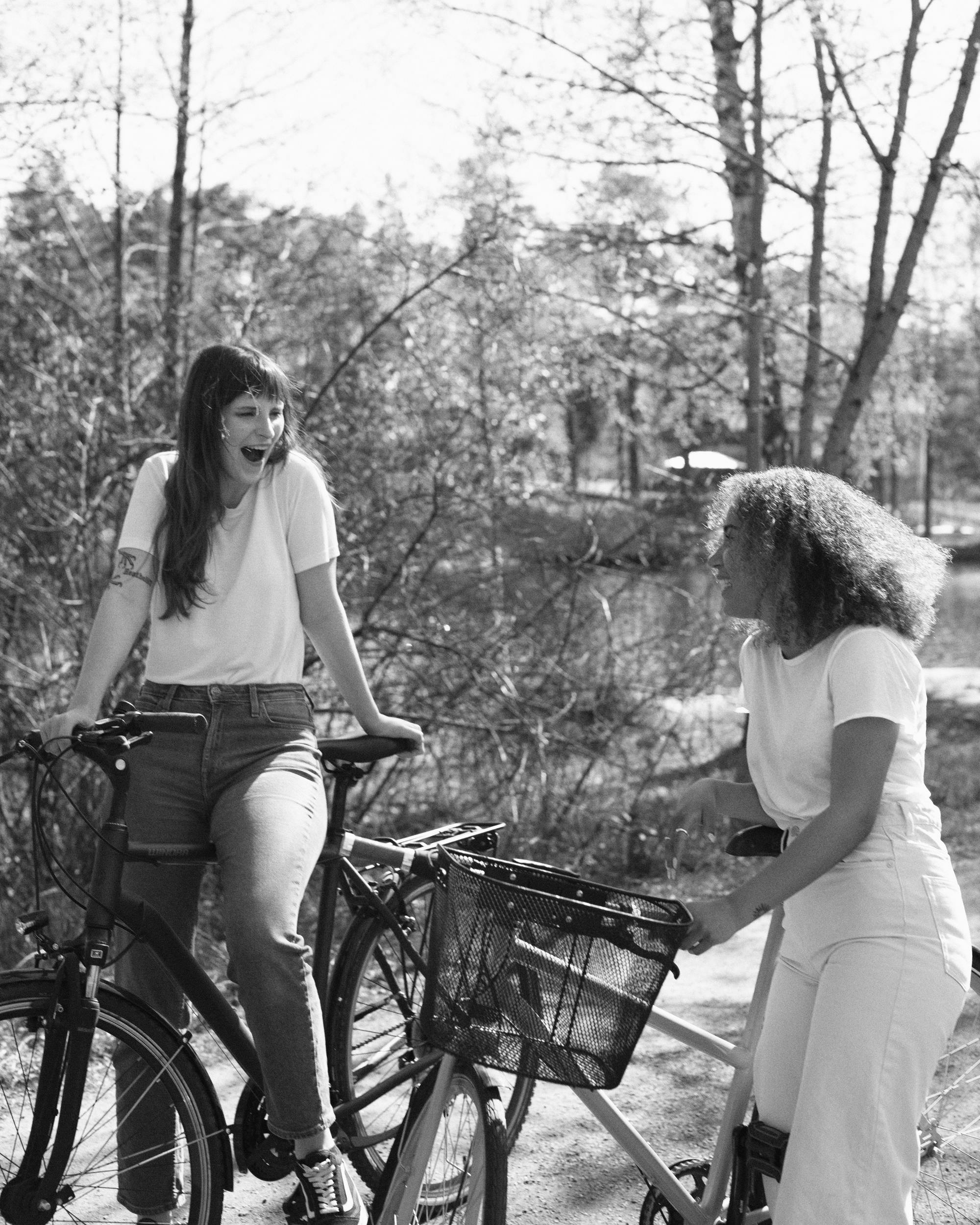 Vänner som cyklar_BW_45